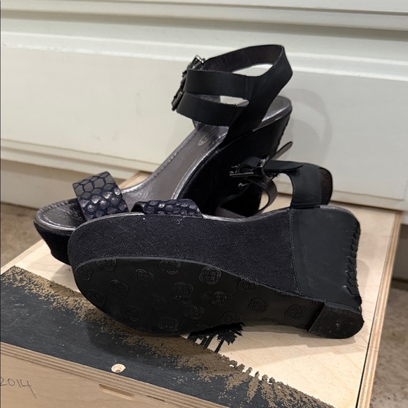 Elliott Lucca Black Textured Wedges